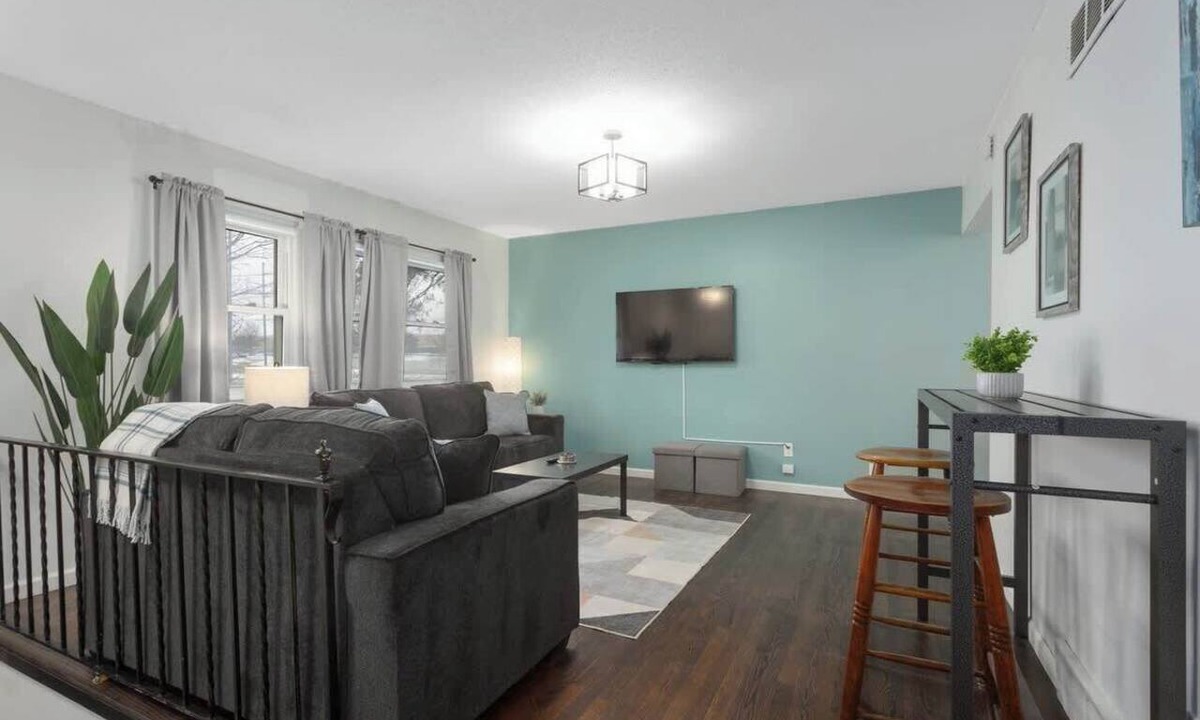 Lee's Summit House | Perfect Home Base sleeps 10 5BR+Arcade MAJOR INTERNATIONAL SPORTING EVENT WC26!