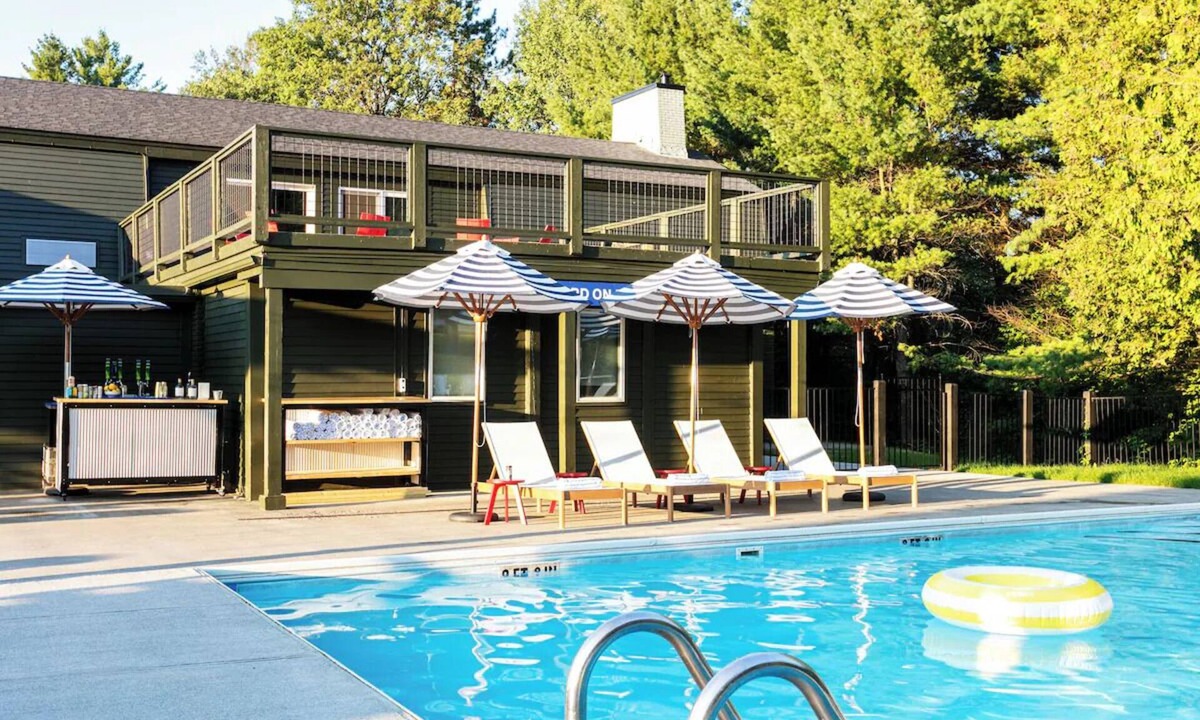 Stowe Area Hotel | Perfect Room for Couples w/Outdoor Access + Romantic Stowe Backdrop