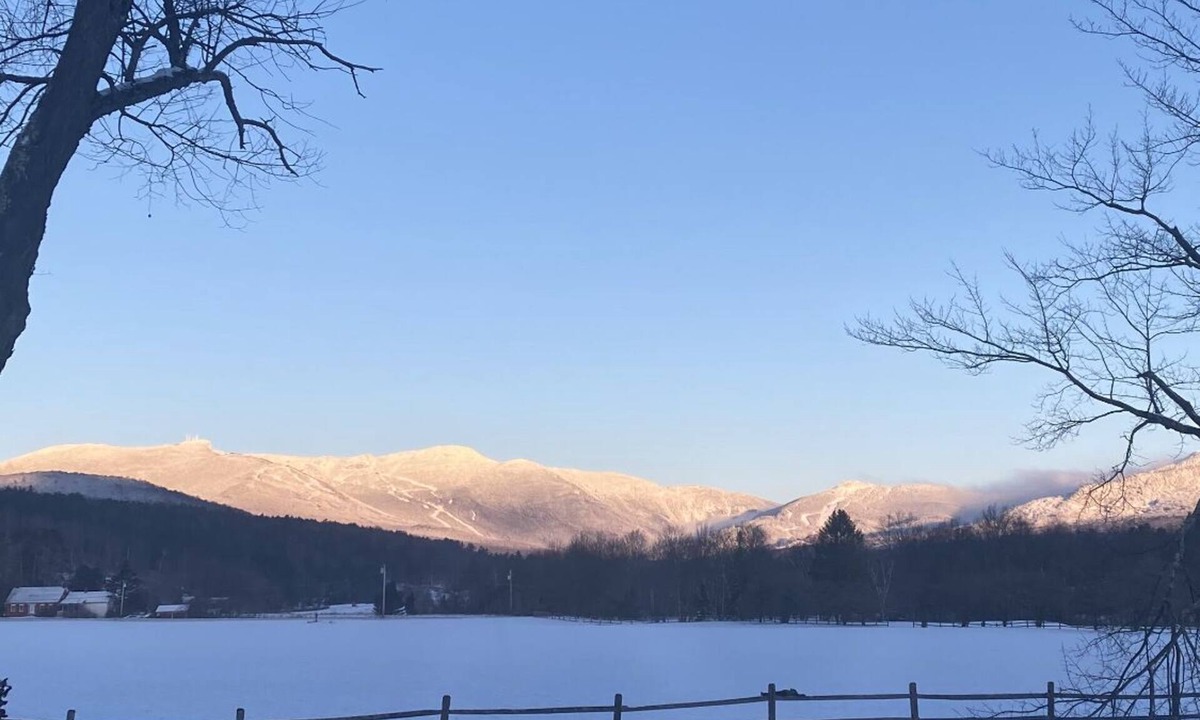 Stowe Area Condo | Perfect Stowe Location! Stunning Mountain Views in Cozy Condo 2BR- sleeps 6