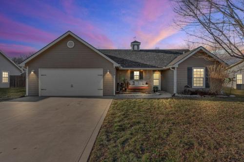 Waldron House | Pet-Friendly 3BR Home, Fenced Yard, Near KC