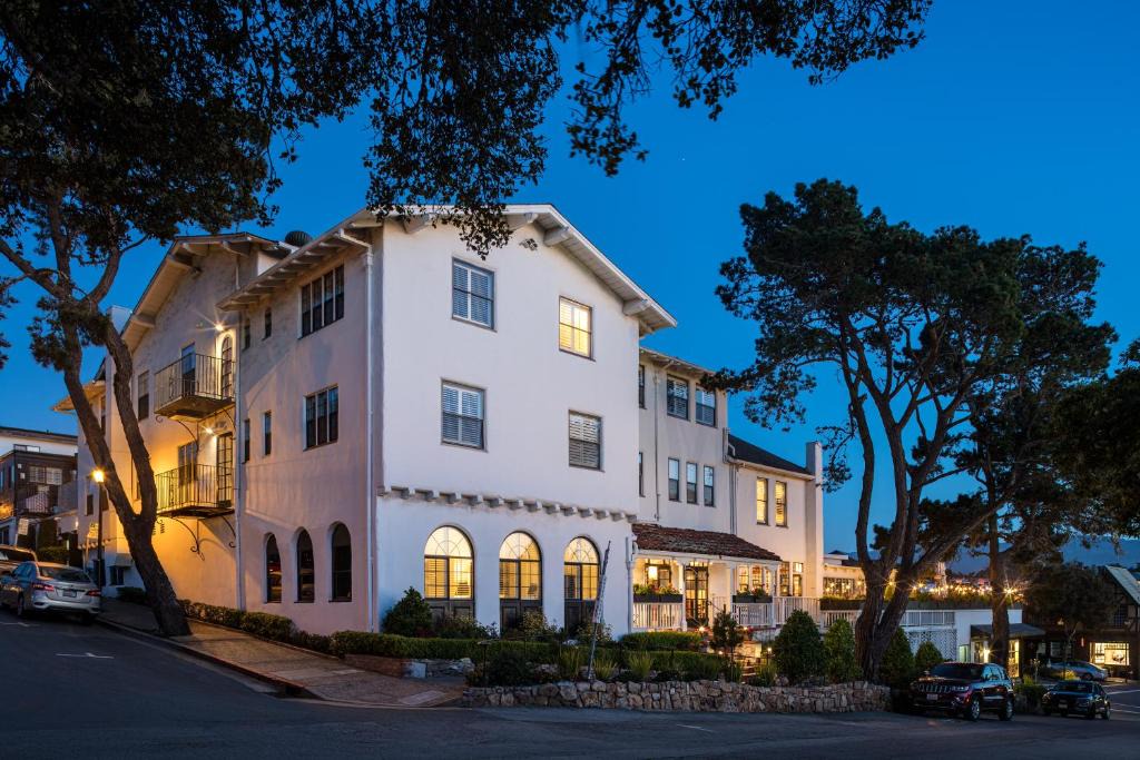 Northwest Carmel Hotel | Pine Inn - Carmel