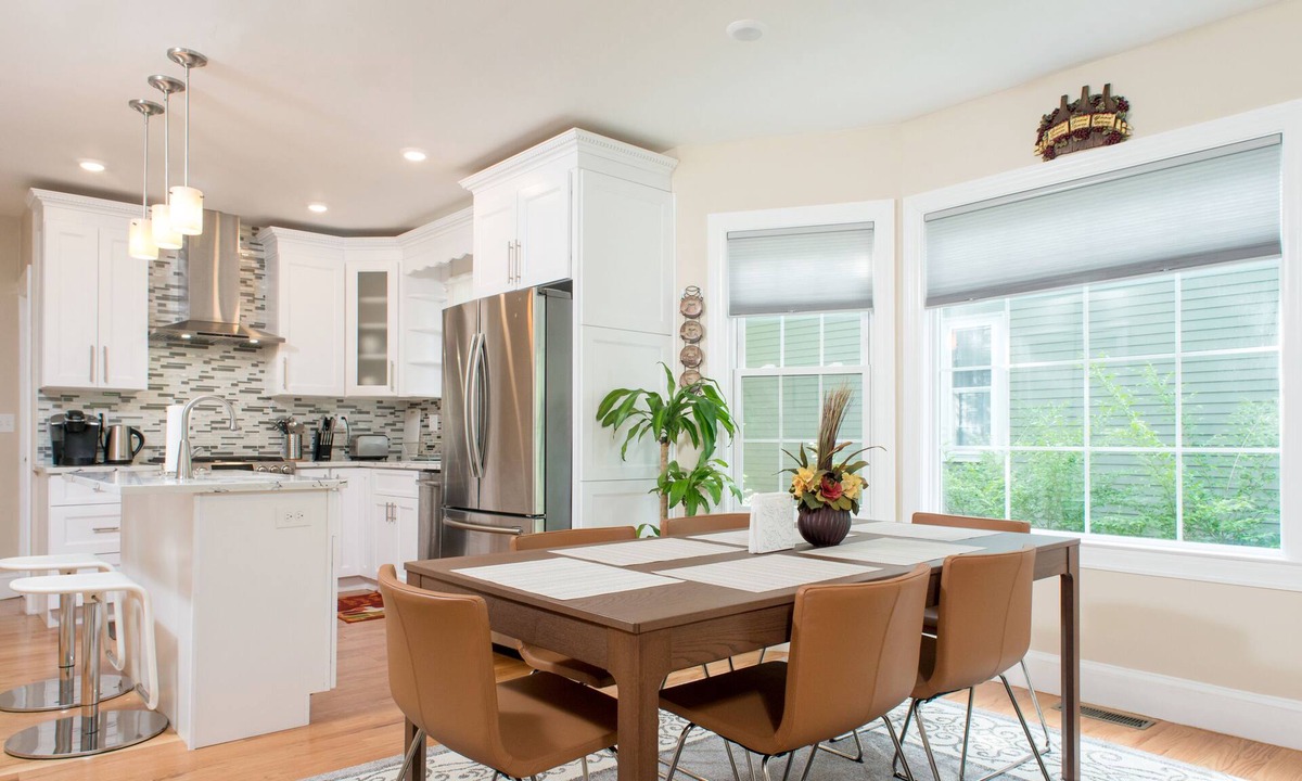 Newtonville Condo | Premium Furnished 2B 1.5B Home Monthly Stay in Newton