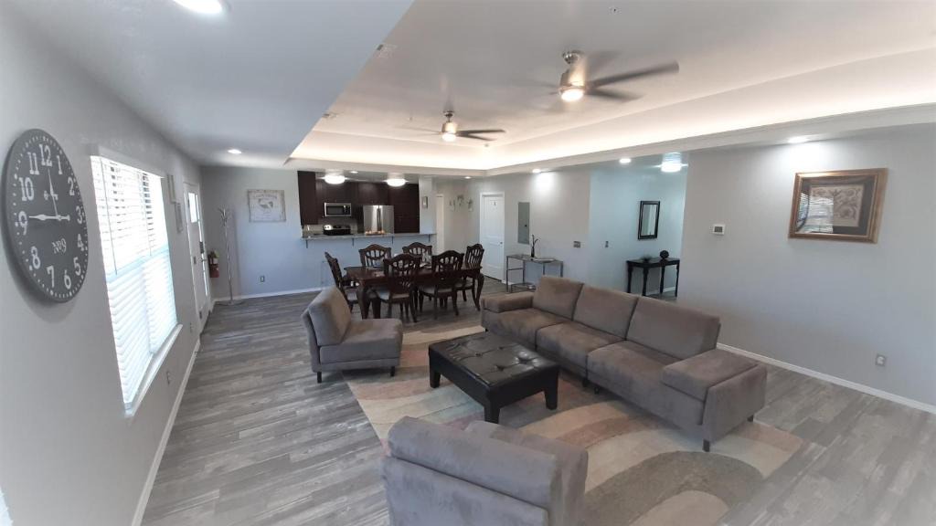 Central Oklahoma City House | Private Bedroom Suite Communal House near Integris