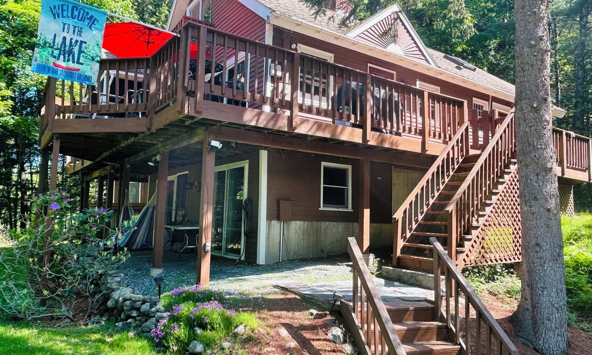 Bridgewater House | Private Home, King Bed, Beach Access, Fire Pit