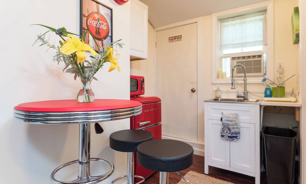 Carlisle House | ✨Private Studio w/Loft Center Historic Carlisle✨