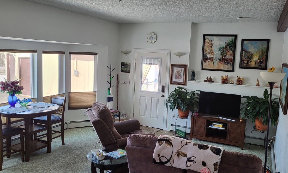 Old Seward - Oceanview House | Private suite in an Owner occupied home with views of the Chugach Mountains.