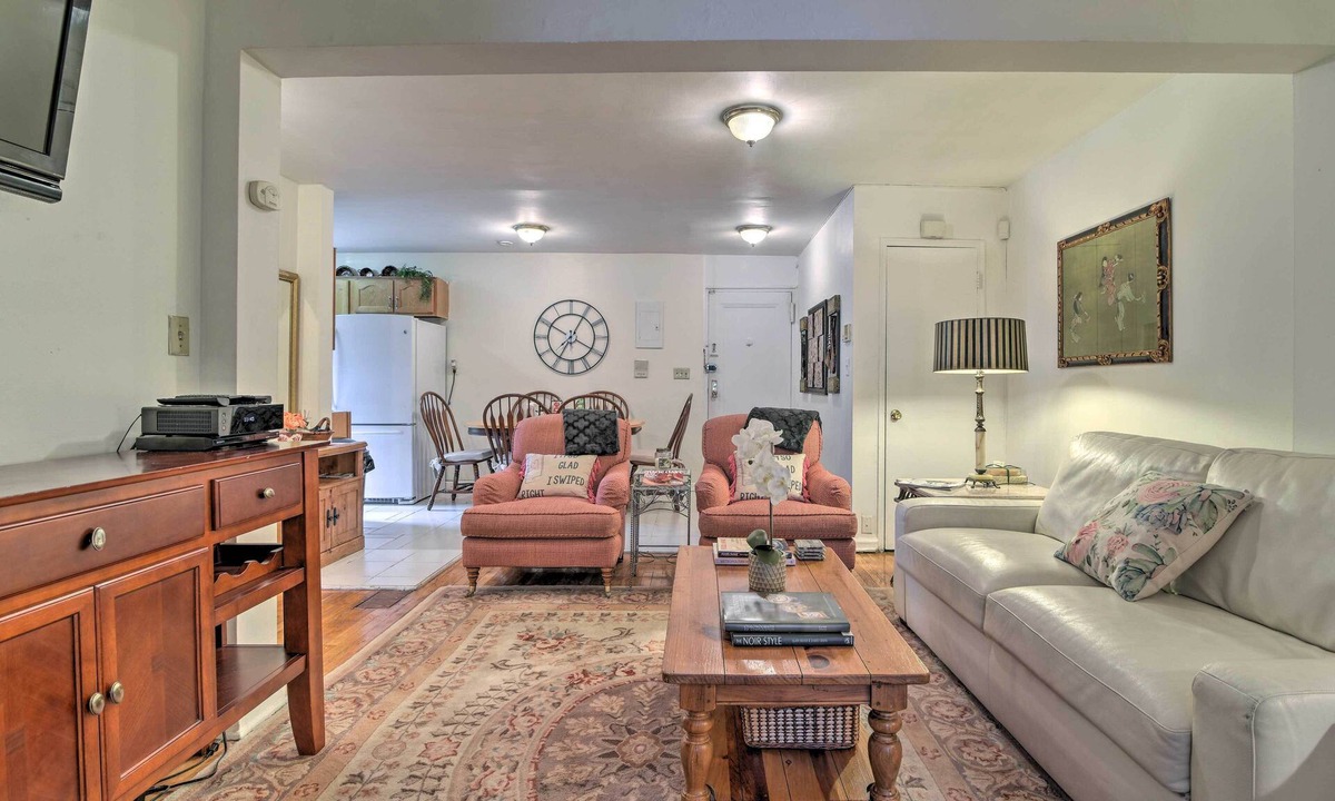 Getty Square Condo | Quaint Yonkers Condo - 1 Block to Hudson River!