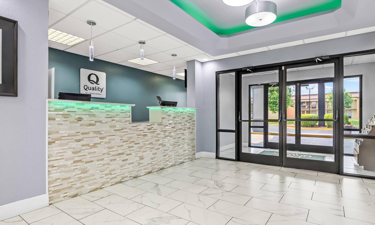Oak Grove Hotel | Quality Inn Fort Campbell