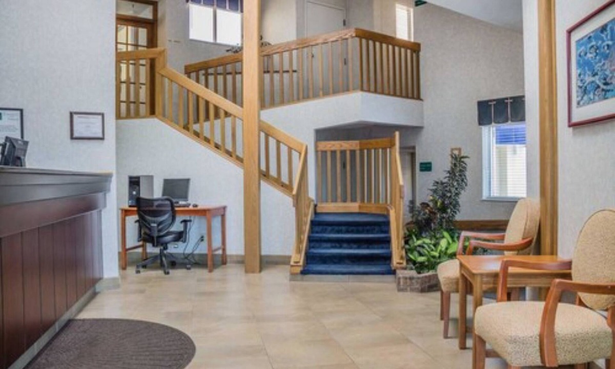 Port Clinton Hotel | Quality Inn Port Clinton Waterfront