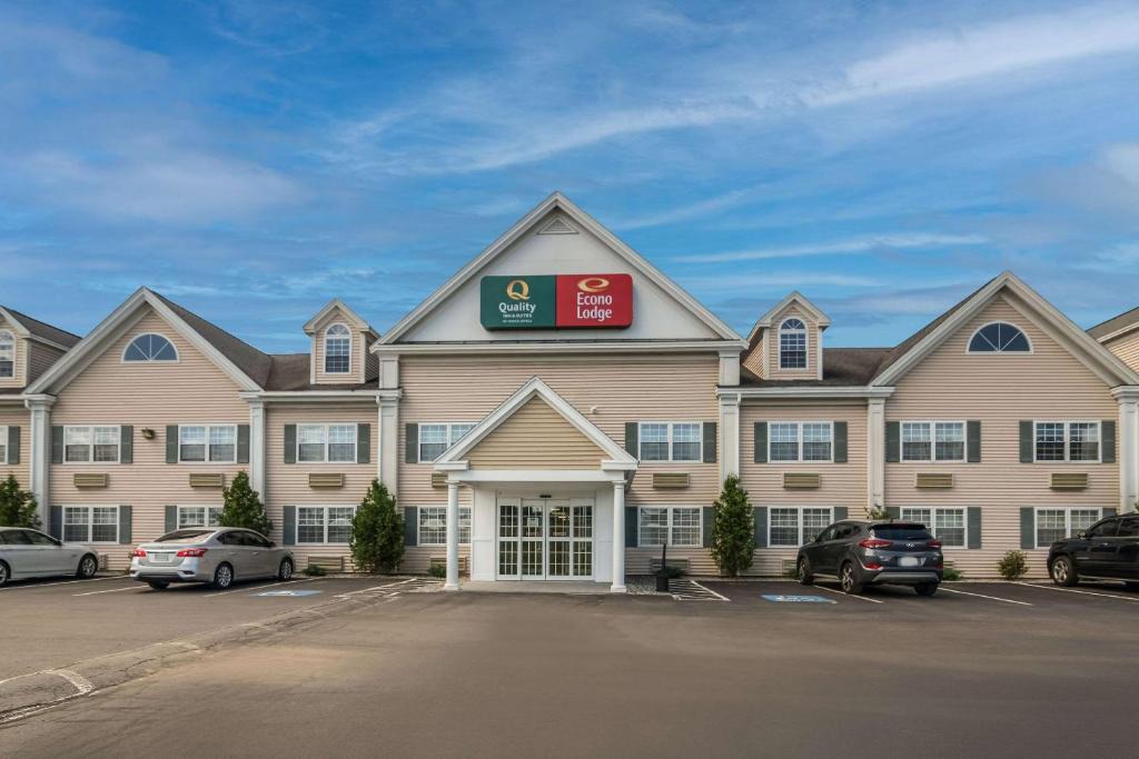 Danville Hotel | Quality Inn & Suites Auburn I-95