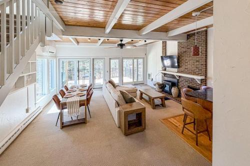 West Hartford Apartment | Quechee's Cloud 9