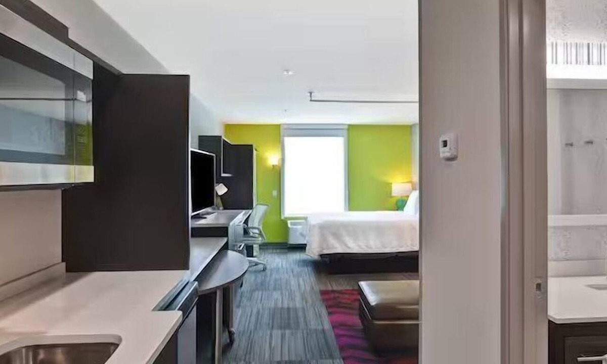 Lake Hamilton Hotel | Queen Lake View Studio 0.1mi to Lake Hamilton Marina w/Pool & Breakfast
