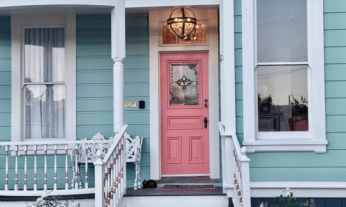 Los Alamos House | QUEENIE - Historic Queen Anne Victorian Estate 4-BD house in Los Alamos