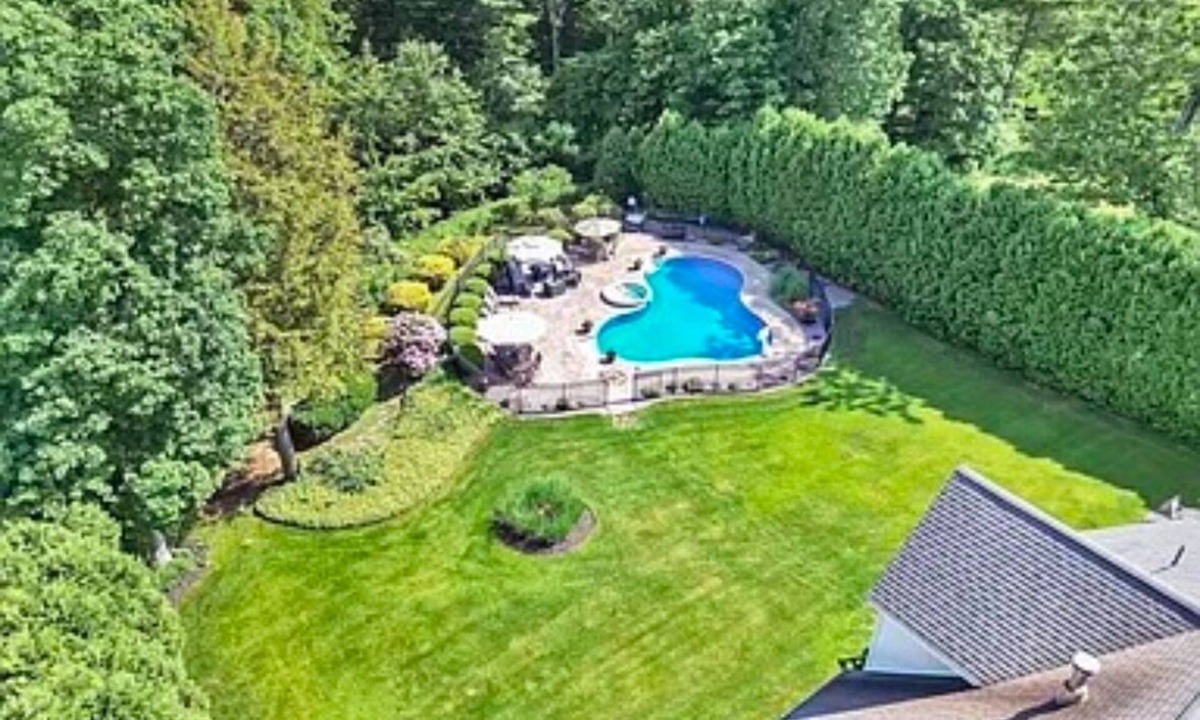 Belchertown House | Quiet Luxury Home Close to Amherst & Local Attractions