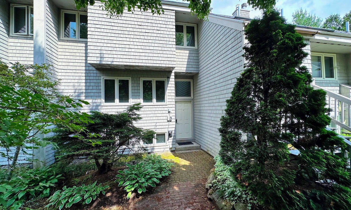 Carroll House | R3 Renovated Bretton Woods Slopeside townhome in the heart of the White Mountains