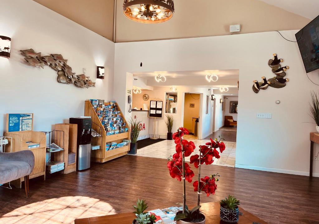 Downtown Anchorage Hotel | Ramada Downtown by Wyndham Anchorage