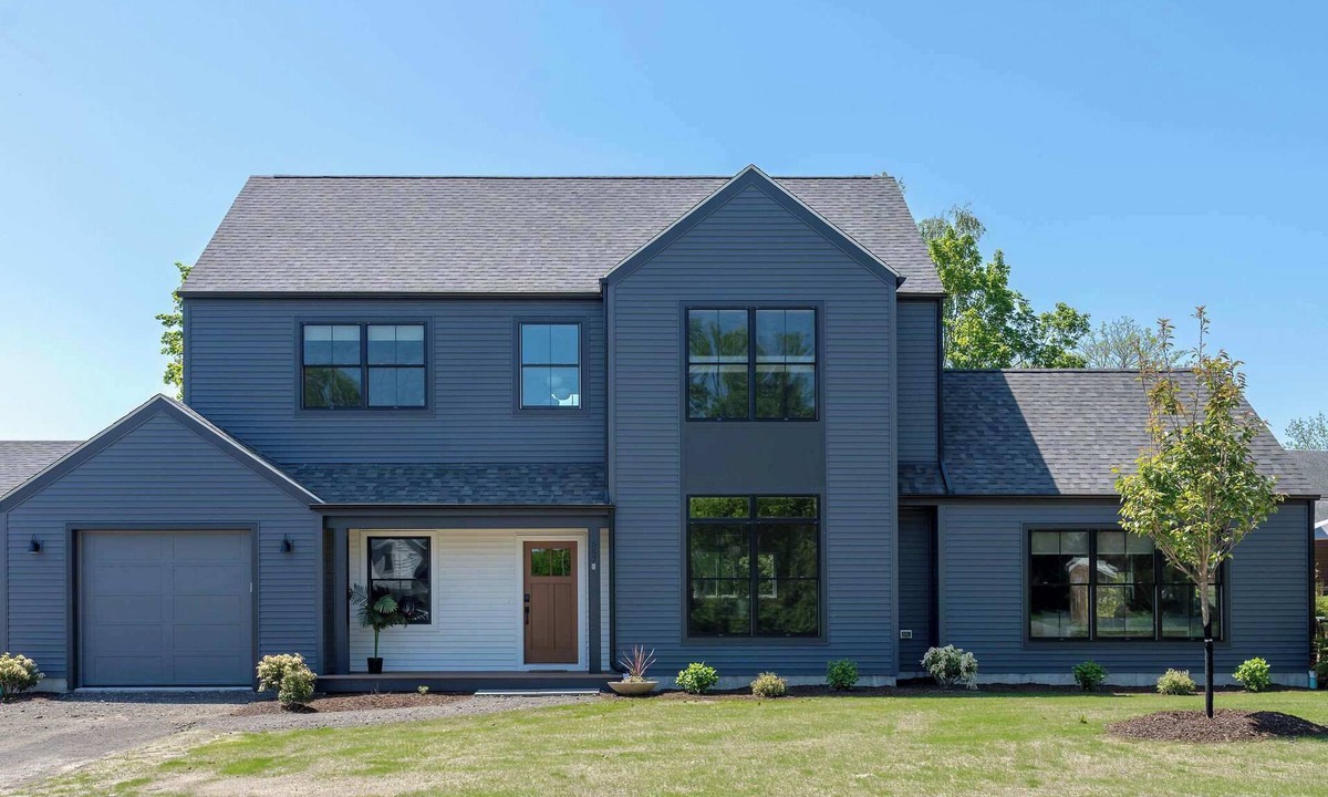 Portsmouth House | Refined Retreat Near Beaches - 557 West