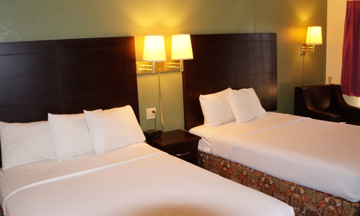 Pittsburg Hotel | Regency Inn