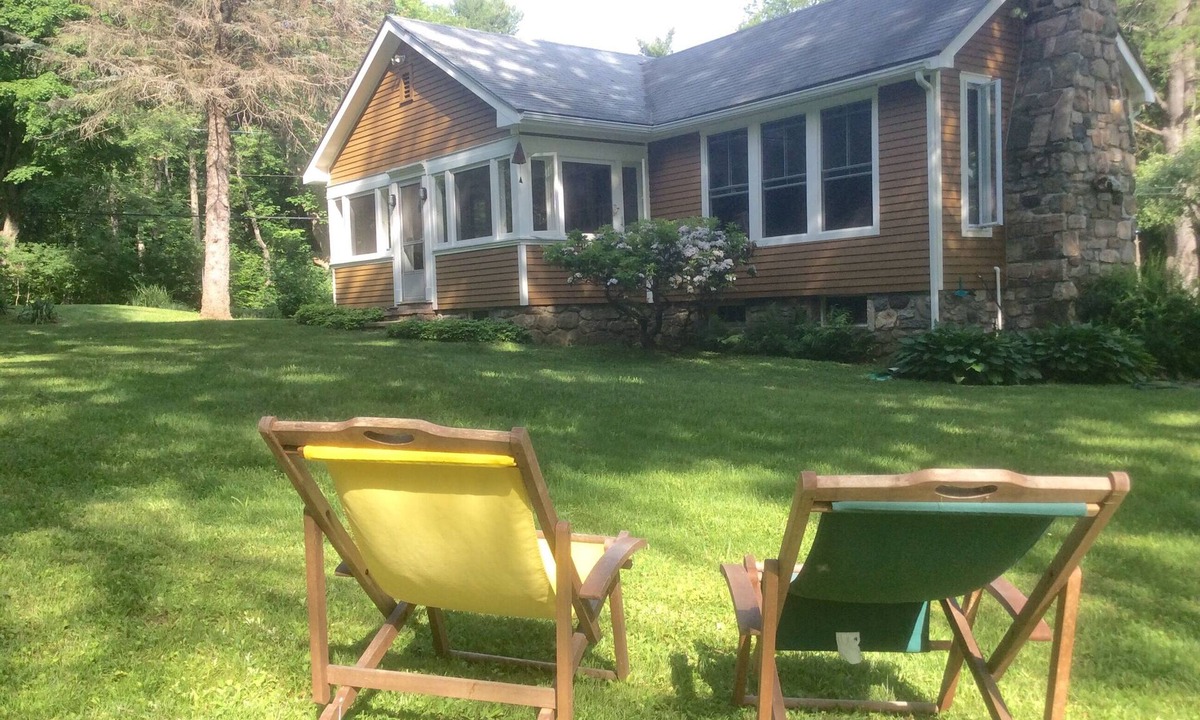 Sandisfield House | Relax, Read, Entertain, Or Walk To West Lake From Our Berkshire Home.