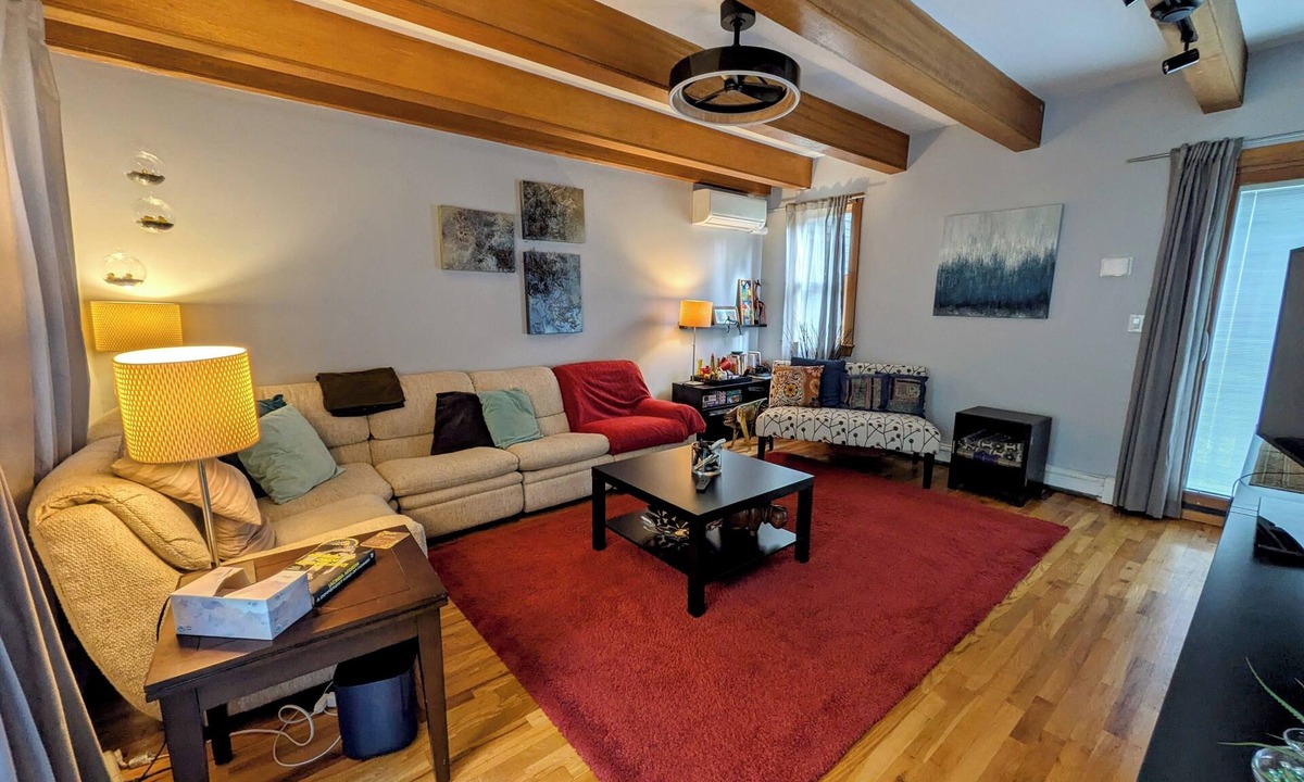 Central Square House | Relaxing 2-BR townhome steps to MIT, Harvard, T Red Line, food & more!