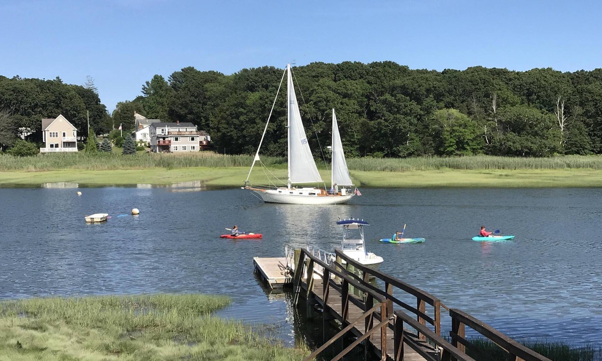 Kingston House | Remodeled 4 BR Waterfront Home w/Dock & Ocean Access Near Duxbury & Plymouth