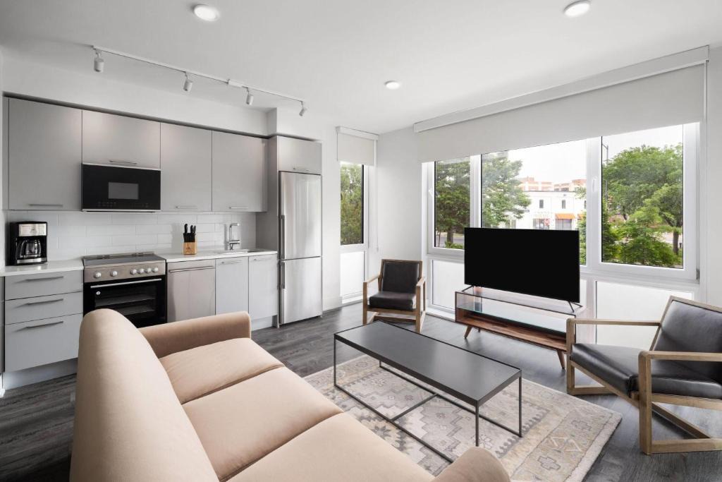 Navy Yard Hotel | Reside Navy Yard, a Wyndham Residence