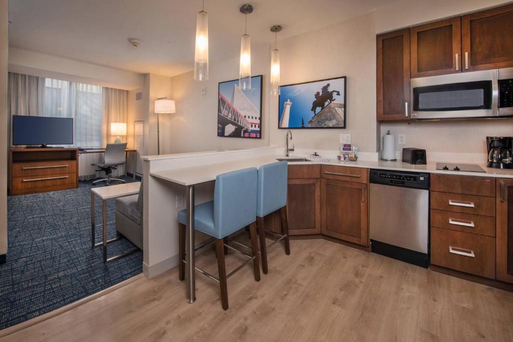 Downtown Baltimore Hotel | Residence Inn by Marriott Baltimore at The Johns Hopkins Medical Campus