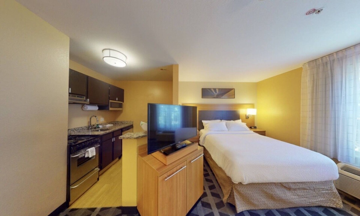 Tewksbury Hotel | Residences at International Place