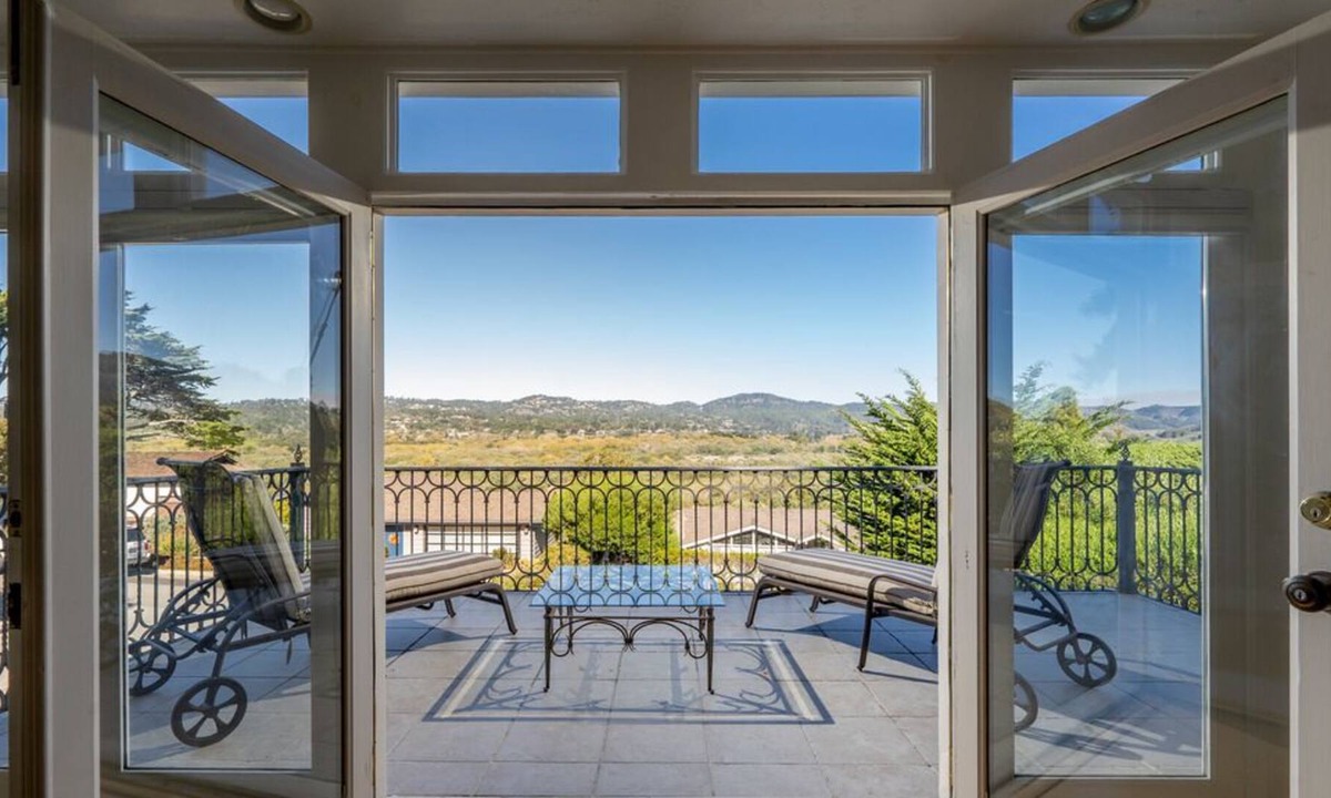 Carmel Meadows House | Ribera Road - Carmel House - Gateway to Big Sur, minutes to Carmel and Pebble Beach.