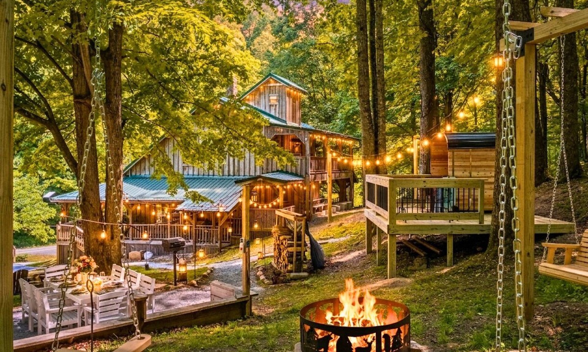 Ansted Cabin | Rich Creek Wilderness Cabin: Near NRG, Game Room, Fire Pit, STARLINK, ATV Trails