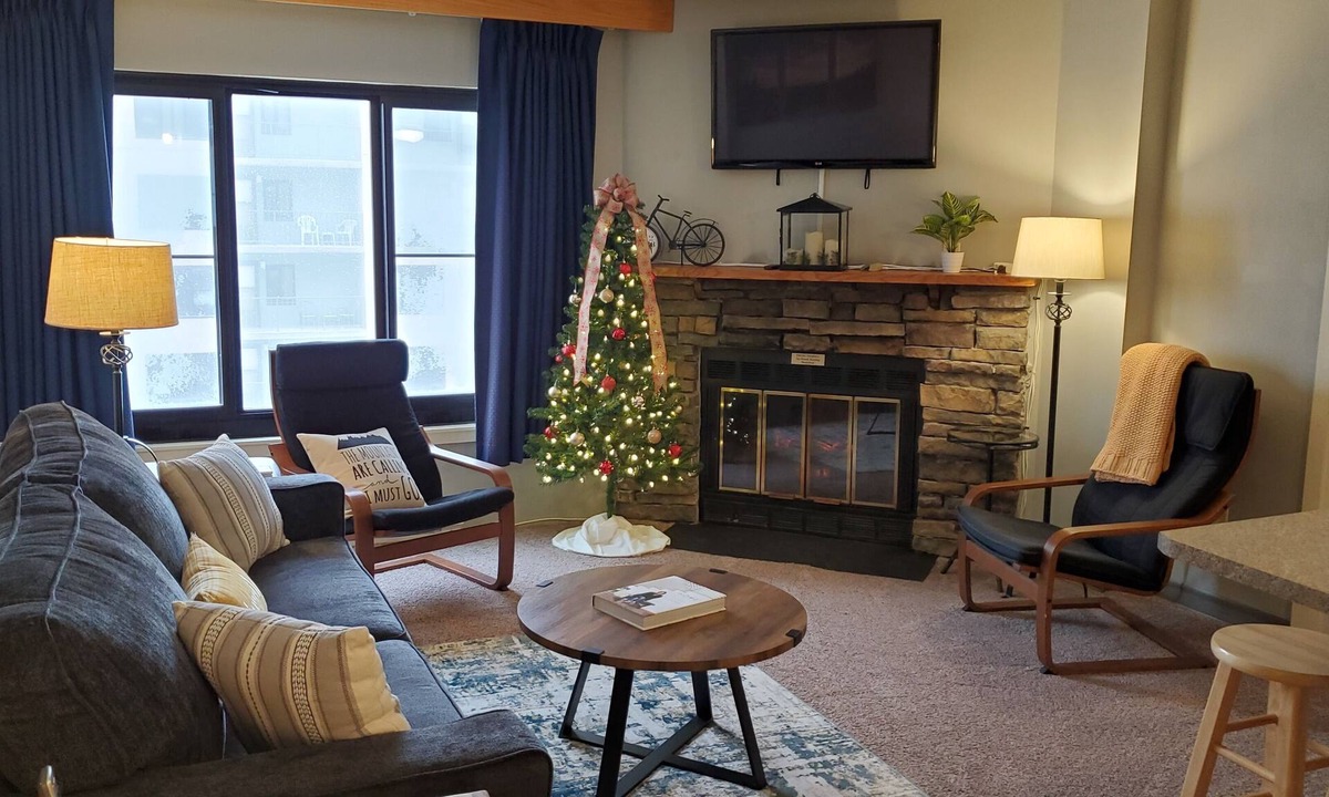 Edray Condo | Ride and Relax Snowshoe Vacation Rental