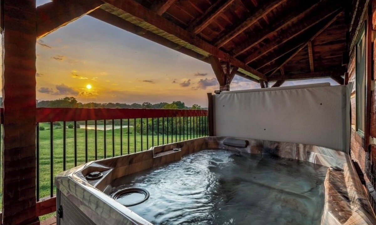 Powell Cabin | Rising Sun Ranch - Log Cabin on 25 Acres, Hot Tub, Fire Pit,Ponds & Sunset Views