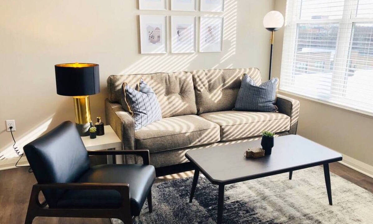 Downtown Columbus Apartment | River View Flat | Free Parking | Walk-In Shower!
