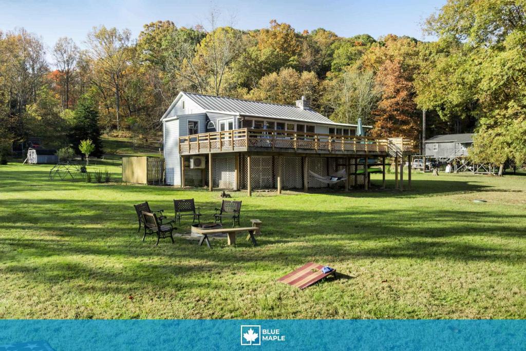 Hedgesville House | Riverfront w Deck Grill Fire pit & Climbing Wall