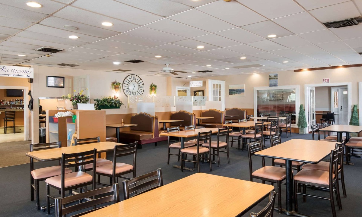 Wormleysburg Hotel | Rodeway Inn Wormleysburg - Harrisburg