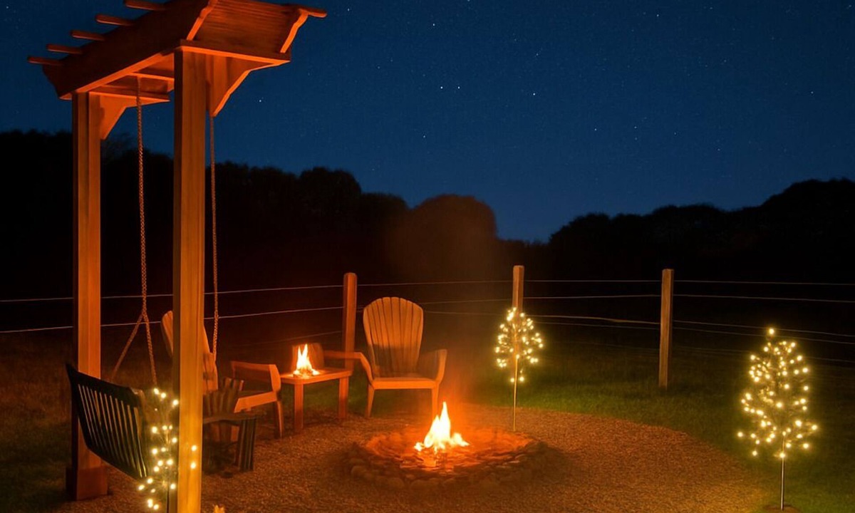 Madison House | Romantic Private Retreat 5 min from downtown with hot tub, firepit, grill
