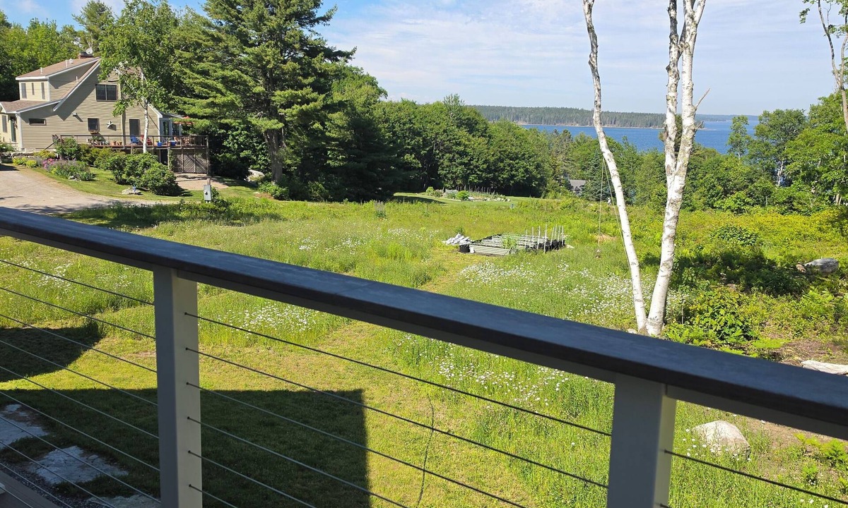 Round Pond Apartment | Round Pond Maine - Charming apartment for 4 with AC, WiFi and ocean view.
