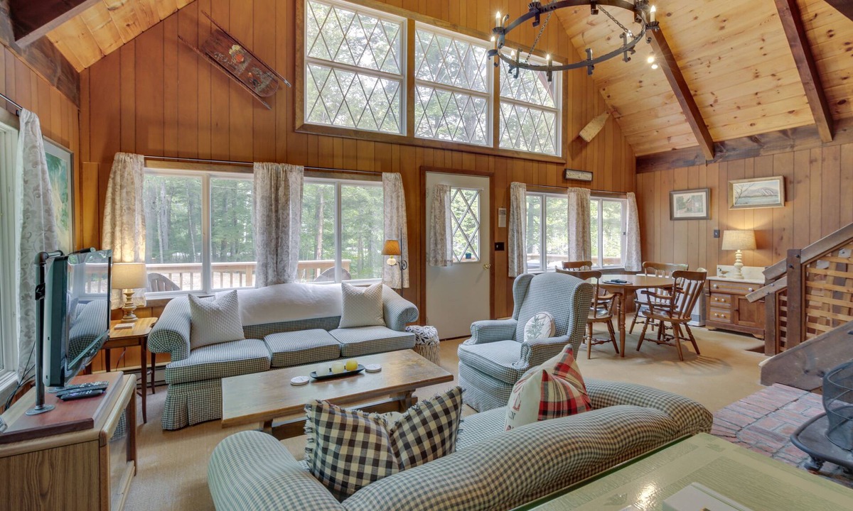 West Bridgton Cabin | Rustic, Cozy Cabin w/ Easy Ski and Beach Access!