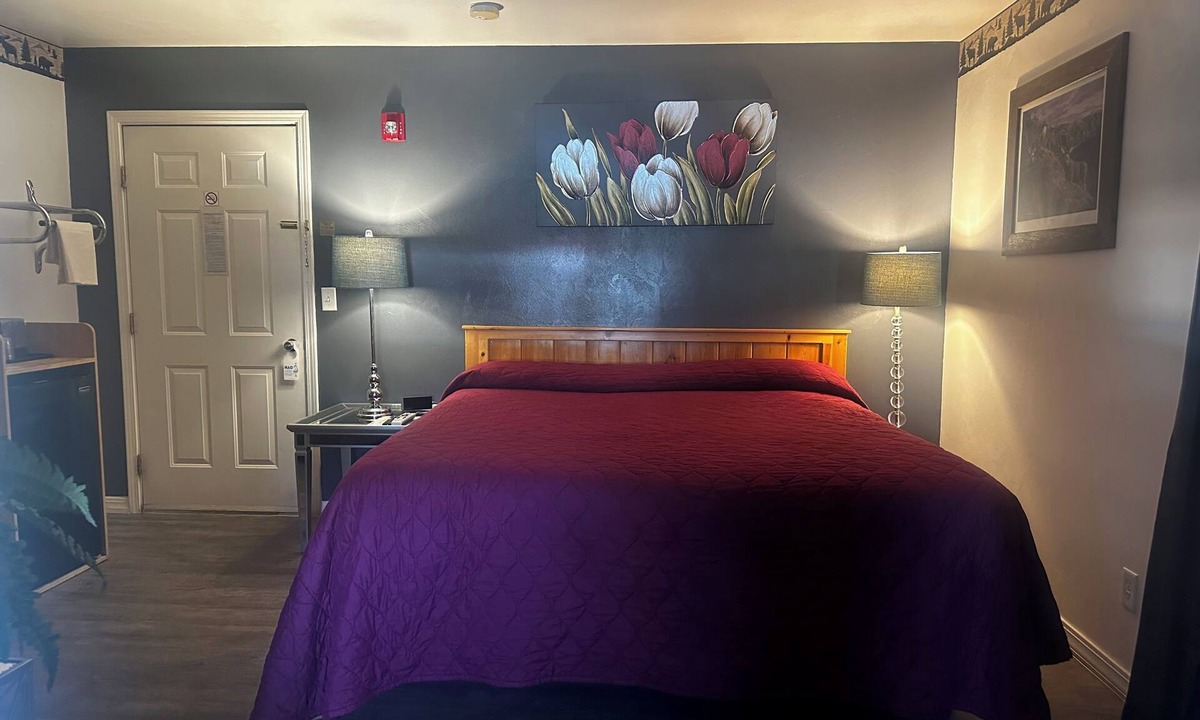 Ely Hotel | Rustic Inn Motel