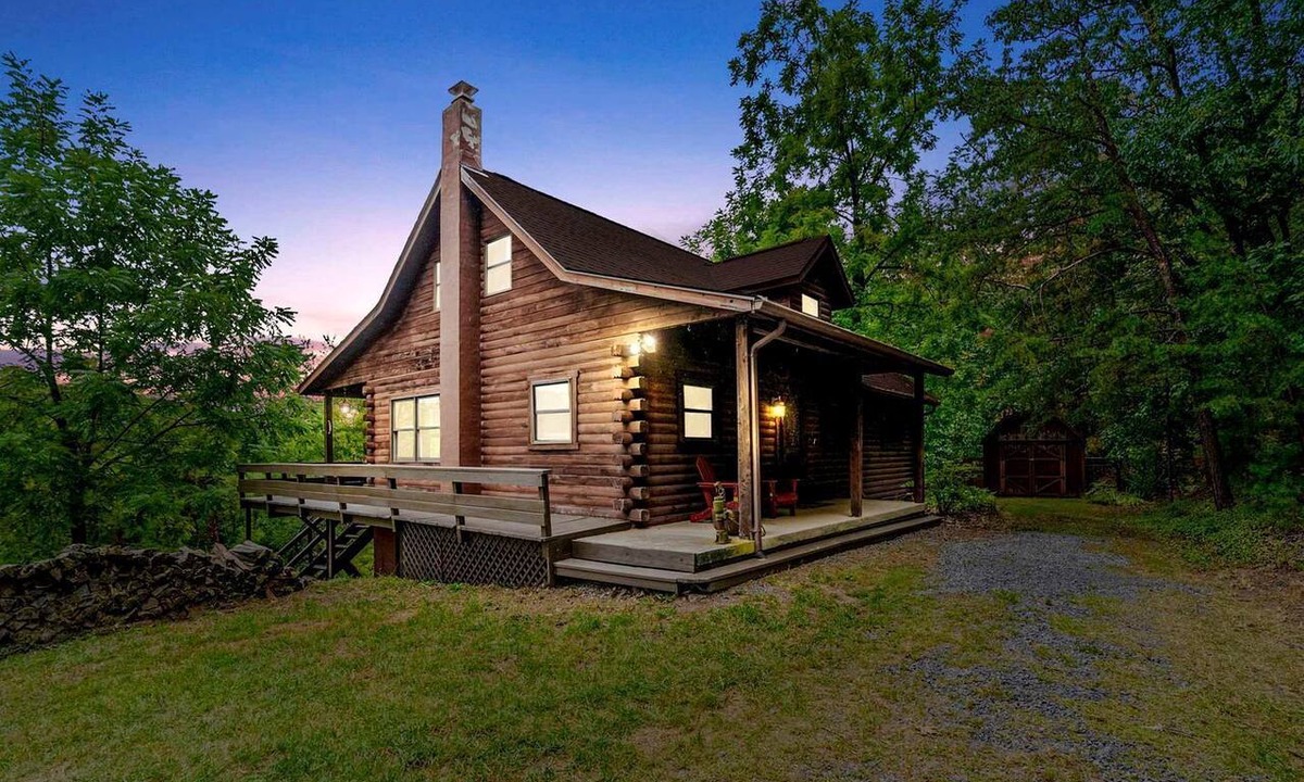 Baker Cabin | Rustic-Modern Mountain Cabin with Private Pond & Fire Pit Near Lost River, Baker, West Virginia
