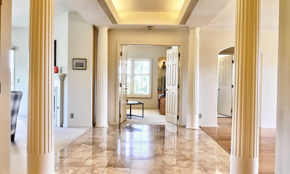 Santa Barbara House | SANTA BARBARA PARADISE IN SHADOW HILLS