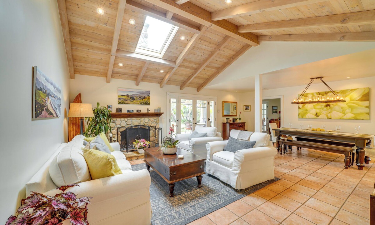Santa Barbara Cottage | Santa Barbara Vacation Rental w/Pool & Hot Tub!