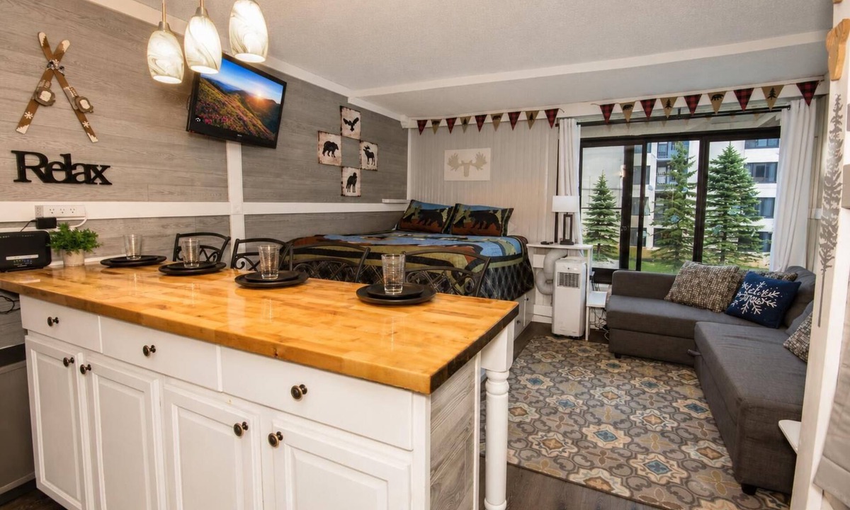 Snowshoe Condo | SC 2209 | Summer Serenity, Mountain Charm & Poolside Fun