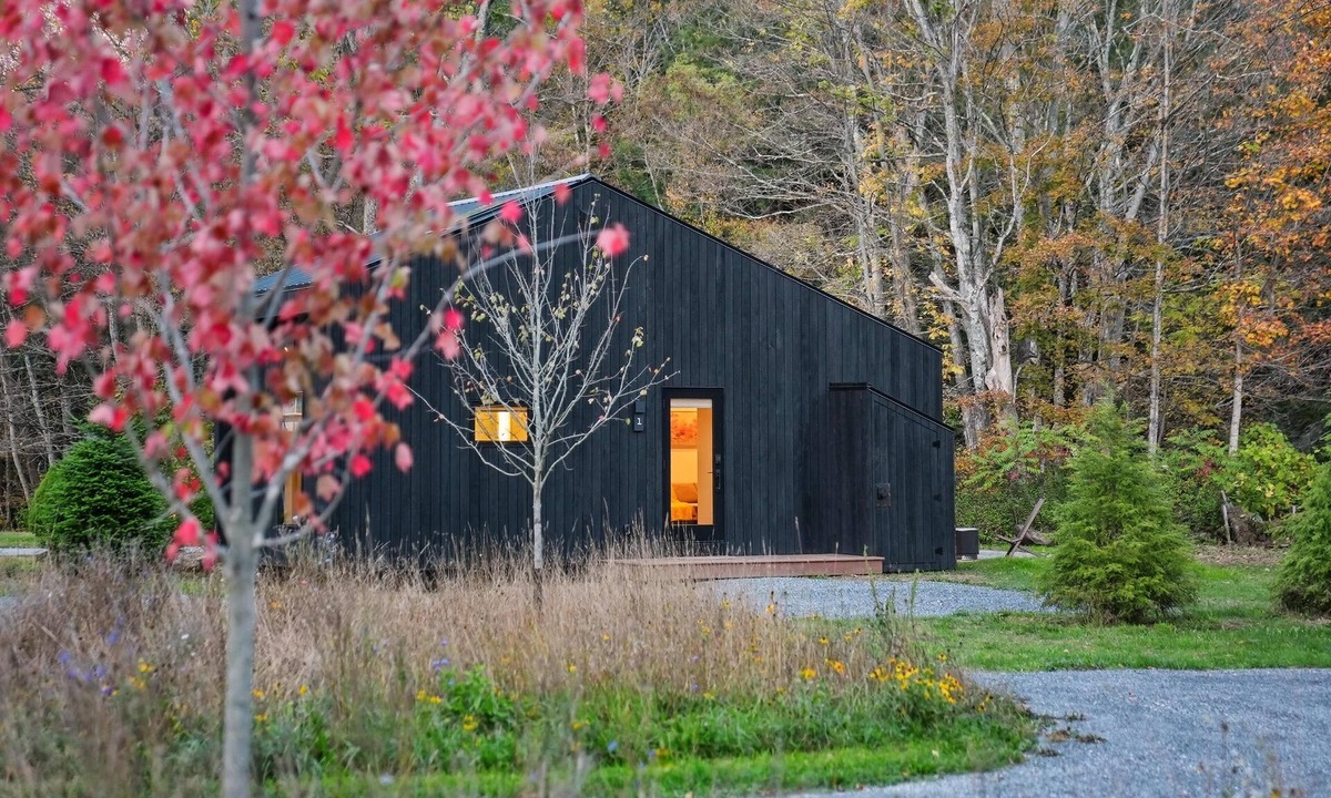 Brownsville Cabin | Scandi-Chic Luxury Loft Near Okemo With Solo Stove And EV Charger