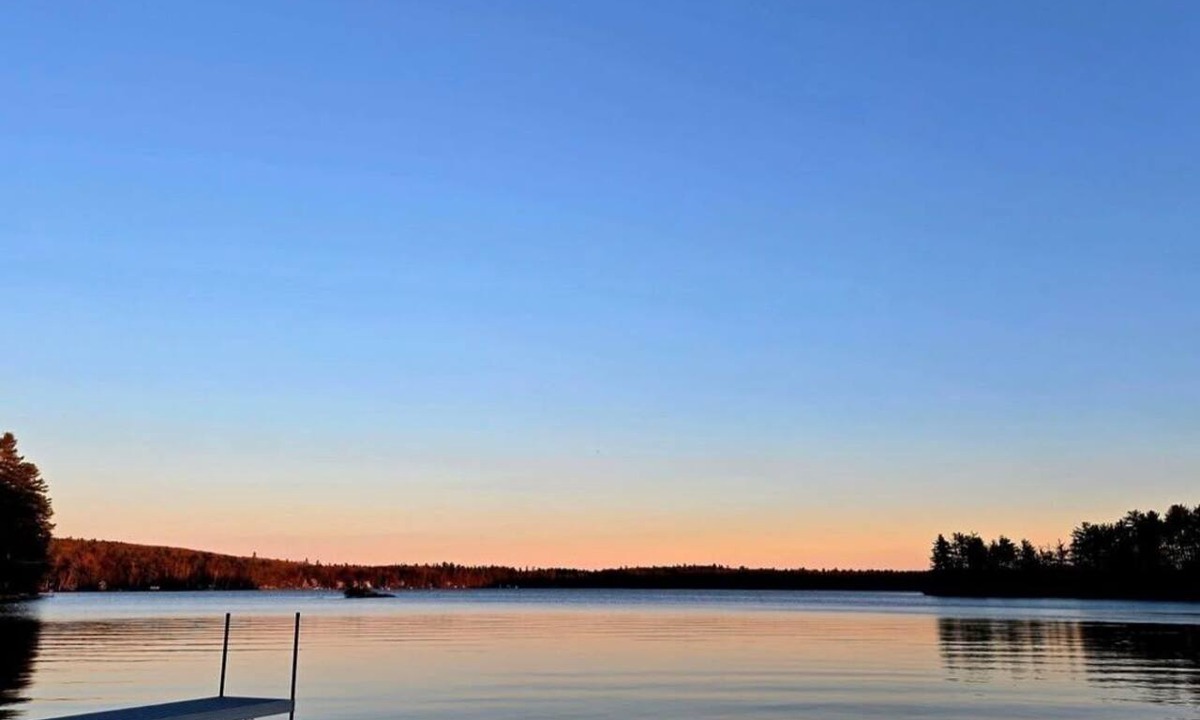 South Casco House | Scenic 2-bedroom Tiny Home on the Lake with dock, boat ramp & screenhouse