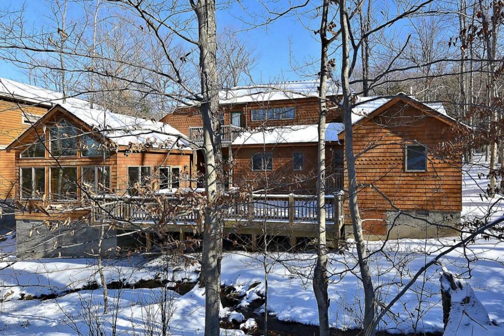 Northface House | Schussboomer`s Retreat