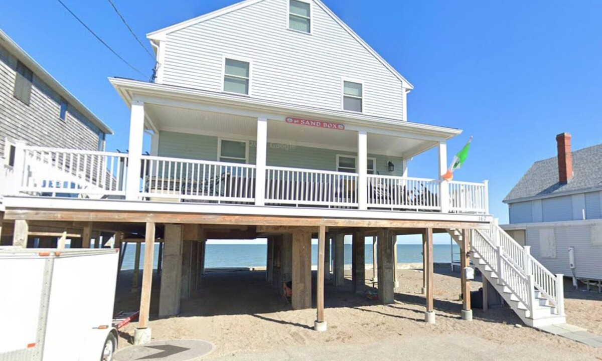 Scituate House | Scituate oceanfront gem; 5BR w/wrap around deck. Perfect for family & friends