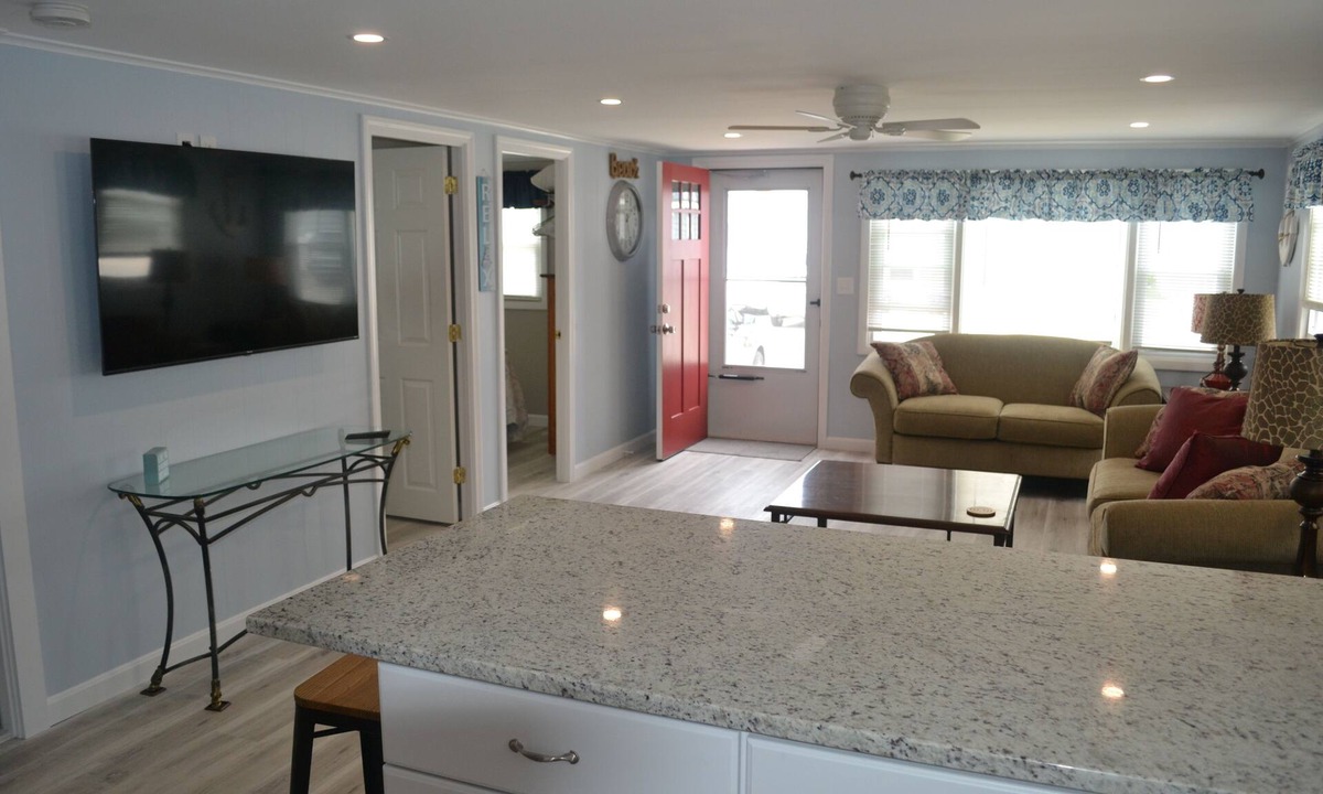 Seabrook House | Seabrook 136 Franklin St Front Unit Steps to Beach-Memorial Day-2 -Duplexes