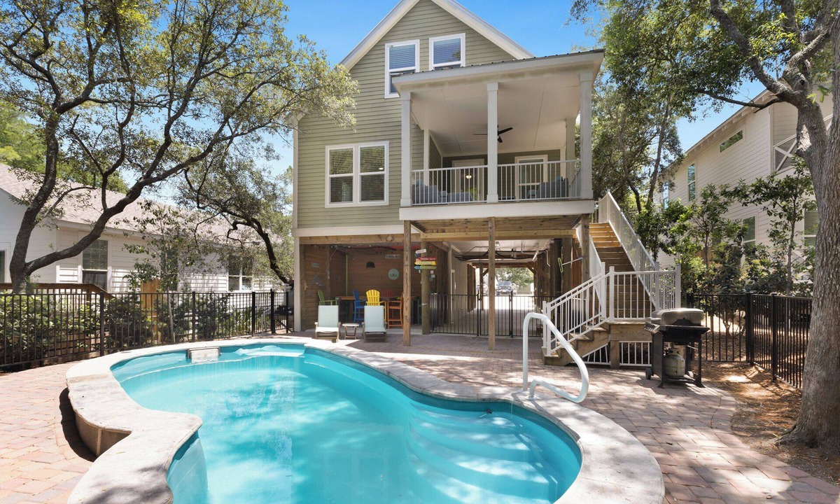 San Juan House | Seagrove Beach Home + Private Pool, & Bikes