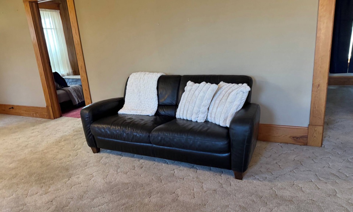 Mitchell County House | Serene 2-bedroom house with bunkroom in charming Cawker City, Fully furnished.